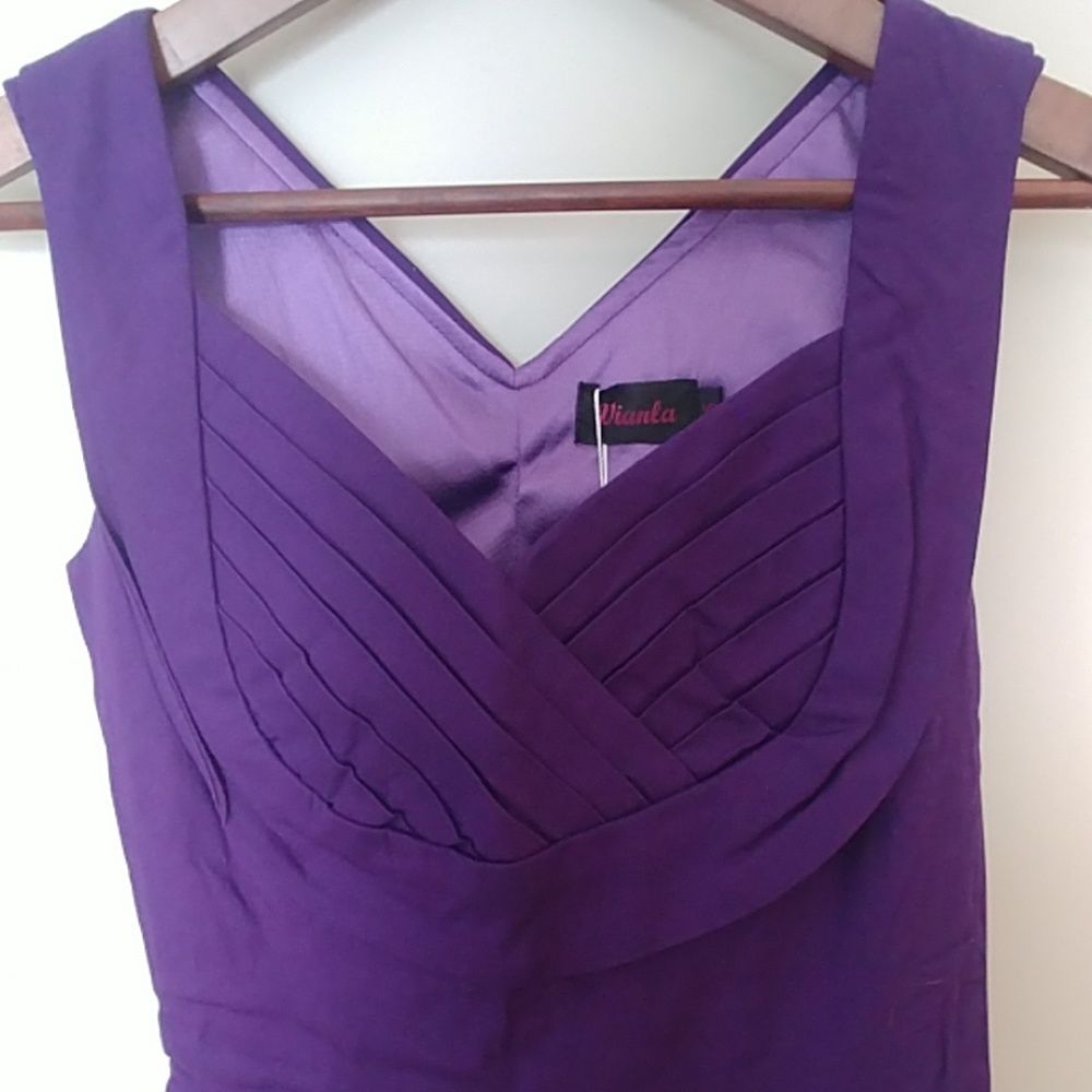 Dress - Picture 2 of 2